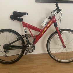 Bike-  Cannondale Super V Active
