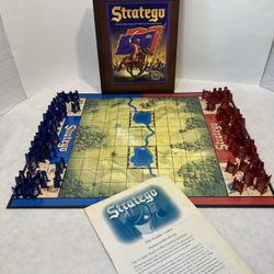 STRATEGO The Classic Game Of Battlefield Strategy Wooden Box Complete 2010