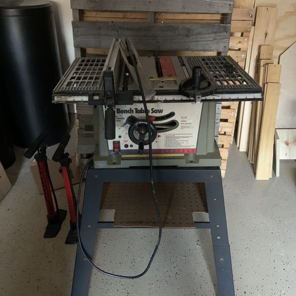 Ace 10 Inch Table Saw for Sale in Helotes, TX OfferUp