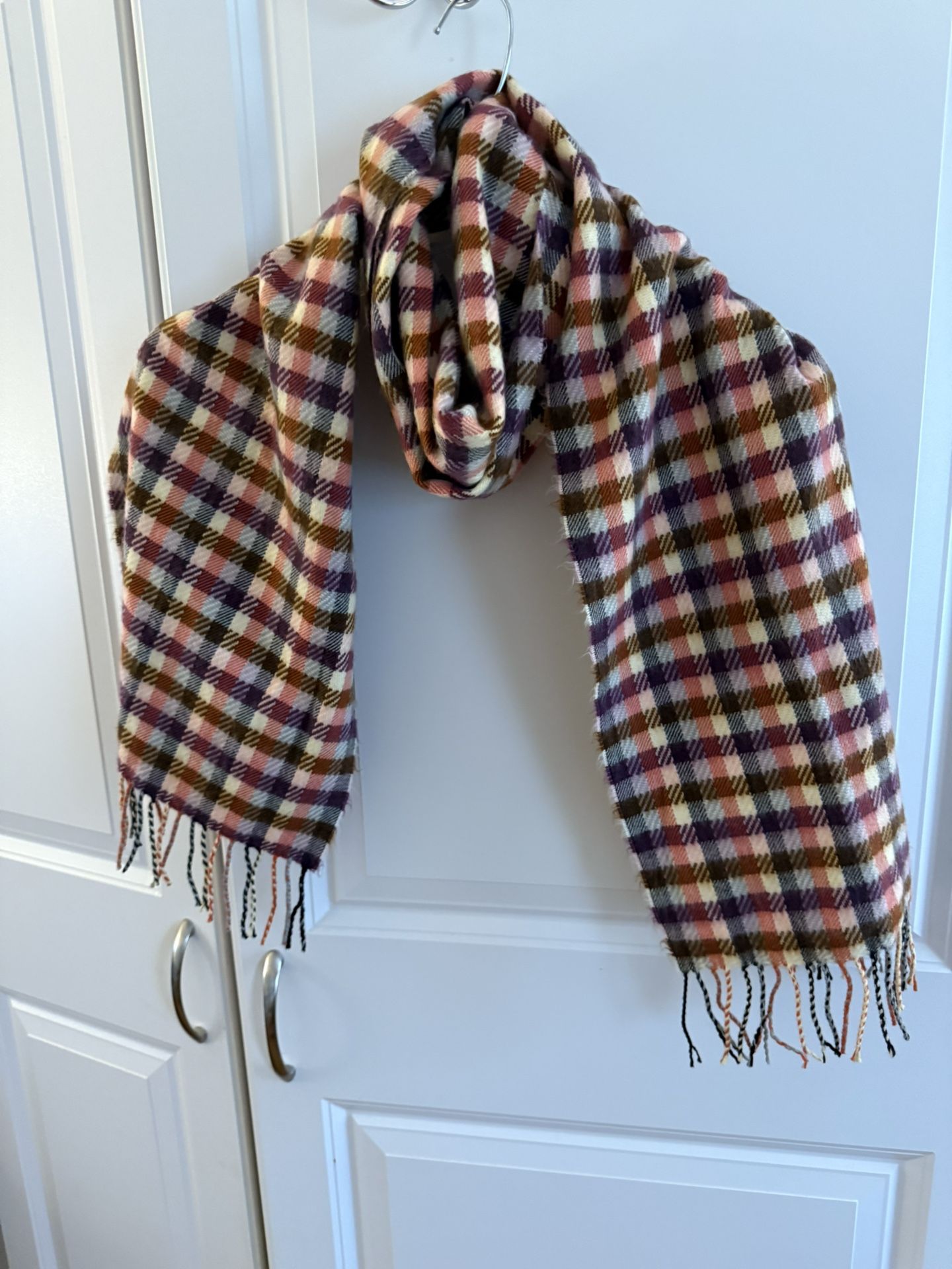 Multi-coloured cashmere scarf with fringe #cashmereaccessories