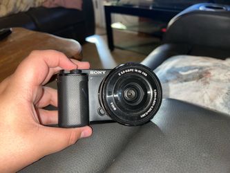 Sony camera 900 $ new