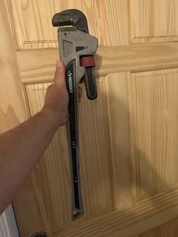 Husky 24” super light pipe wrench