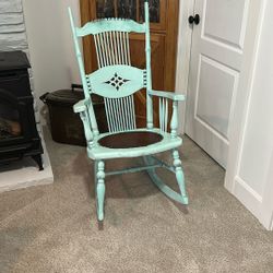  Vintage Rocking Chair