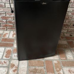 Small Refrigerator With Freezer Compartment