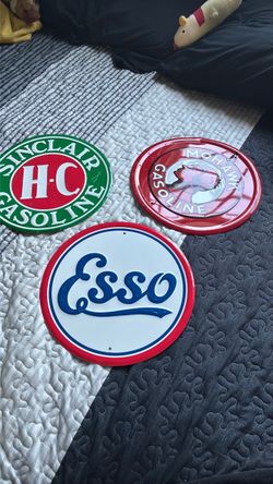 Esso Mohawk Sinclair Round Metal Sign $10 each