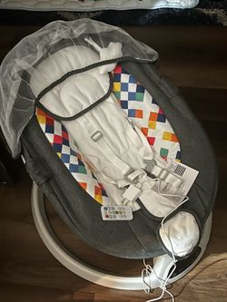Electric baby rocker