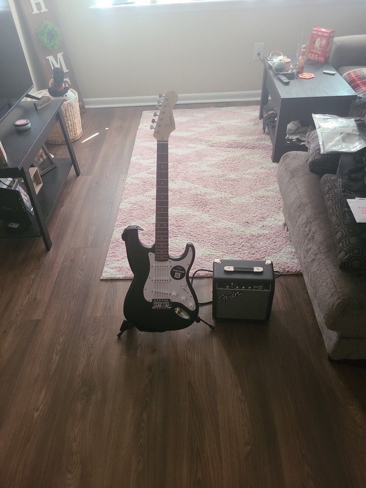 Fender Squier Debut Series Stratocaster Kit Black New