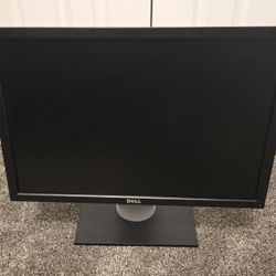Dell 24" UltraSharp U2410f LCD Monitor