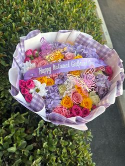 Mixed flower bouquet ramo Buchon national girlfriend day