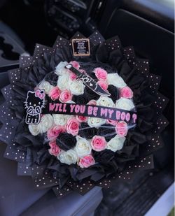 Custom Hello Kitty Halloween Rose Bouquet