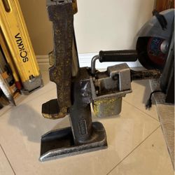 Stanley TJ12 | 10 Ton Hydraulic Track Jack / Rail Jack
