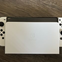 Nintendo Switch & Keyboards 