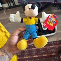 Vintage 1995 Crawling Baby Mickey Mouse Toy – Mattel Disney – Rare Collectible