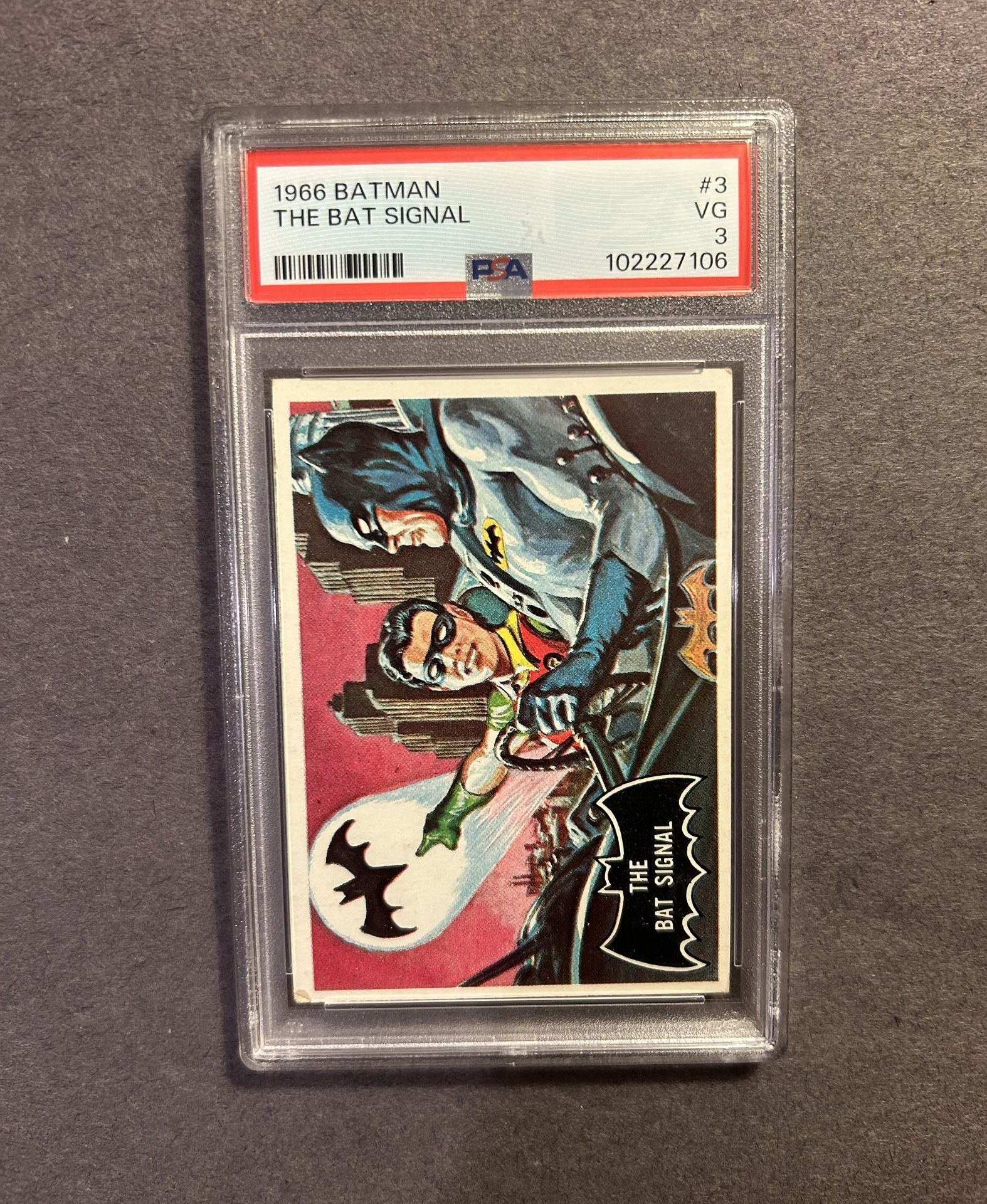 Vintage 1966 Topps Batman #3 "The Bat Signal". Negotiable