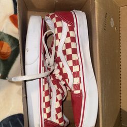 Women 7.5 checked vans 