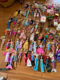 Barbie collection 66 dolls and accessories