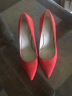KENNETH COLE pretty heels
