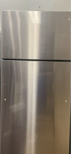 GE 17.5-cu ft Standard-Depth 28-in Wide Top-Freezer Refrigerator (Fingerprint Resistant Stainless Steel ) 1 year warranty