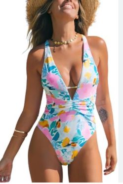 Women’s White Floral One Piece Swimsuit Size M