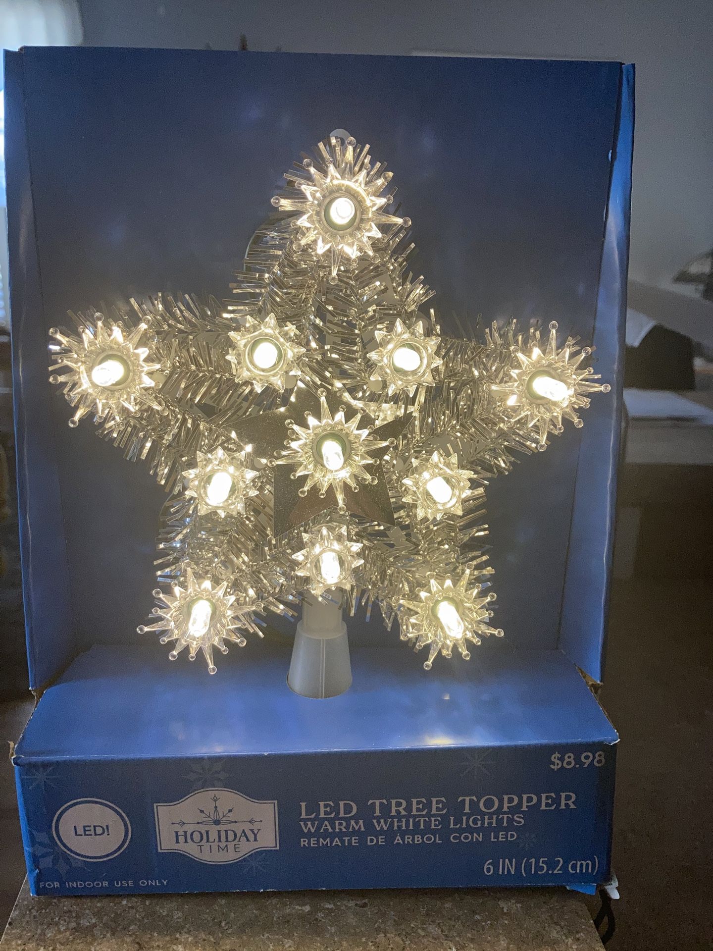 New 6” LED Star Christmas Tree Topper. (Johnstown Ohio)