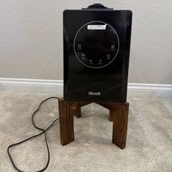 BARELY USED LEVOIT LARGE ROOM HUMIDIFER
