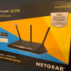 NETGEAR Nighthawk Smart Wi-Fi Router, R6700 - AC1750 Wireless Speed Up to 1750 Mbps | Up to 1500 Sq Ft Coverage