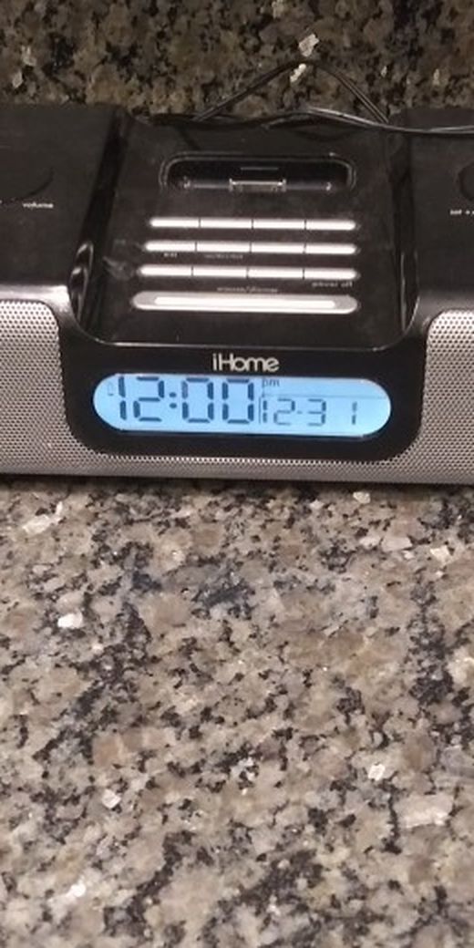 iHome IH8 iPod Docking Station Radio Ala iHome IH8 iPod Docking Station Radio