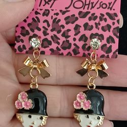 Betsey Johnson Gold Plate Lady& Flower Hat Earrings 