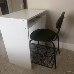 Small Desk And chair 