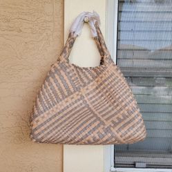 HANDBAG with MAGNETIC CLOSURE & TIES