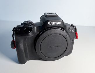 Canon EOS R50