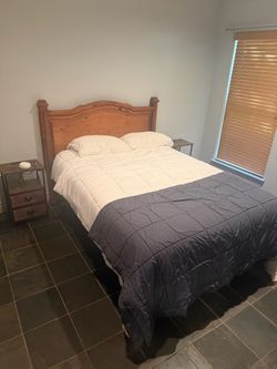 Free queen sized bed