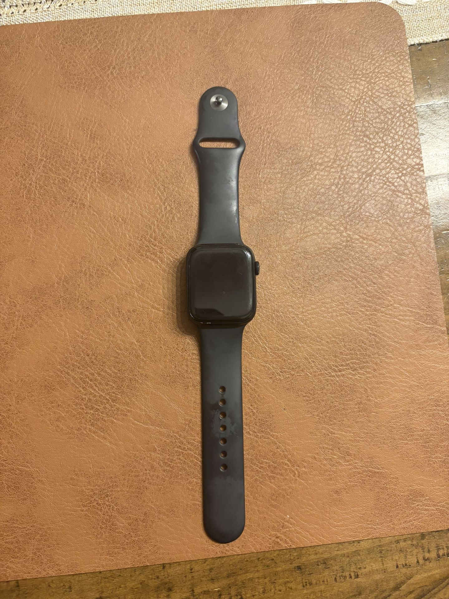 Apple Watch SE (2nd Gen GPS)
