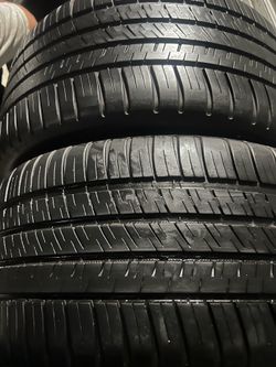 Te go un par de llantas  255/35ZR19 96Y PILT SUPER SPORT A/S 3