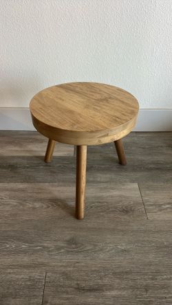 Solid wood small stool