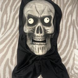 Costume