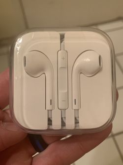 iPhone earphones