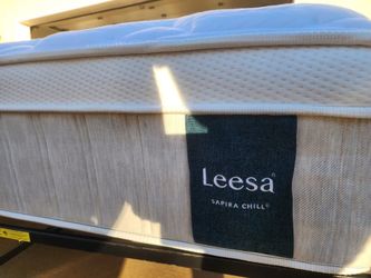 Like New! King Leesa Sapira Chill Mattress - Delivery Available  