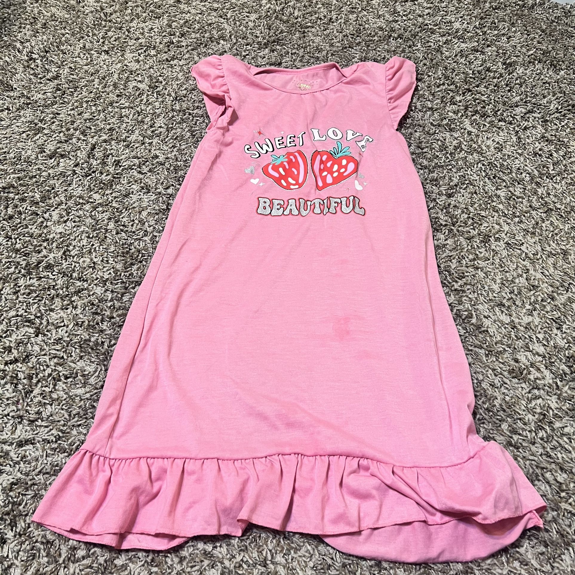 Girl’s sweet love strawberry nightgown. Size 14