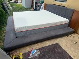 Modern King Size Upholstered Platform Bed Frame with Wood Accent