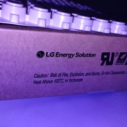 27100 Lithium Ion LG Batteries