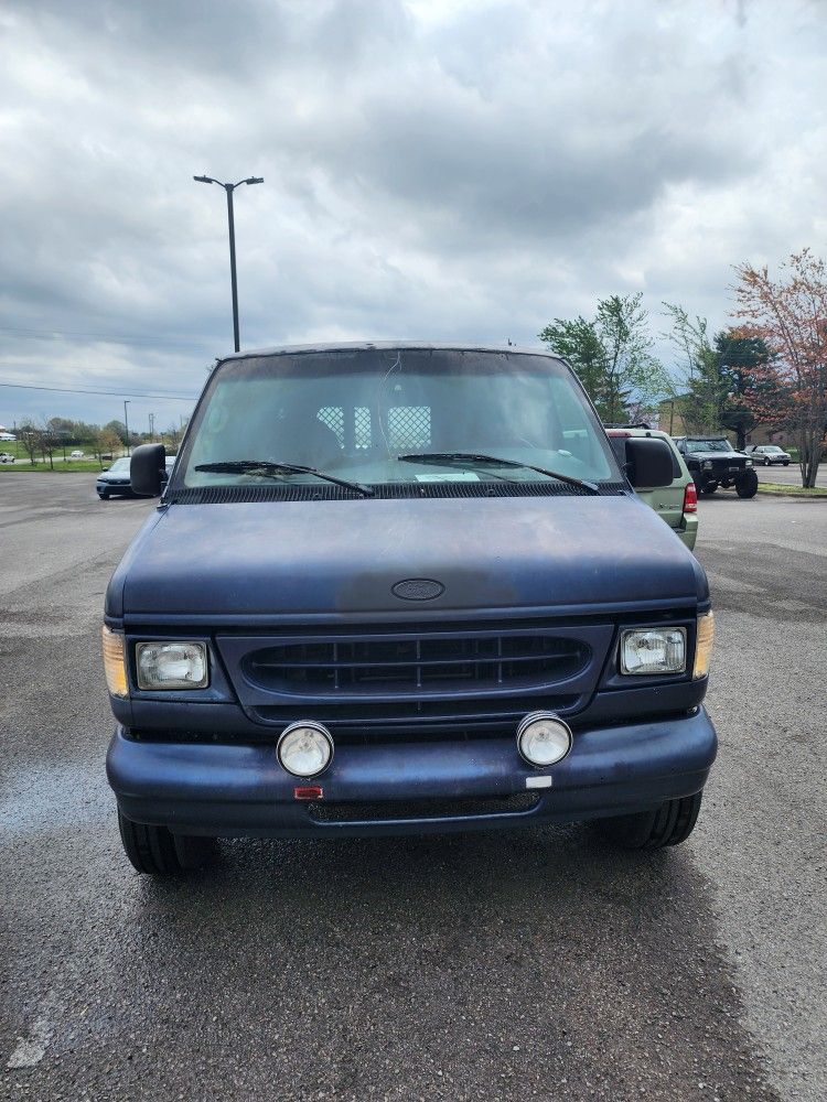 2001 Ford Econoline