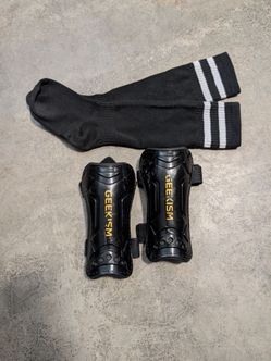 Little Kid Soccer Shin Guards with Socks Size Small - Everett, WA