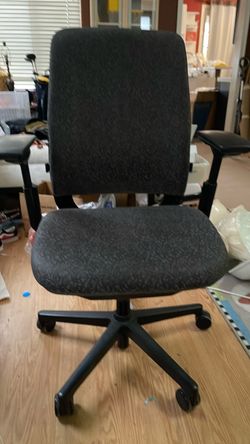 Steelcase Amia Black Fabric Office Chair with Armrests Steelcase Amia in almost new condition