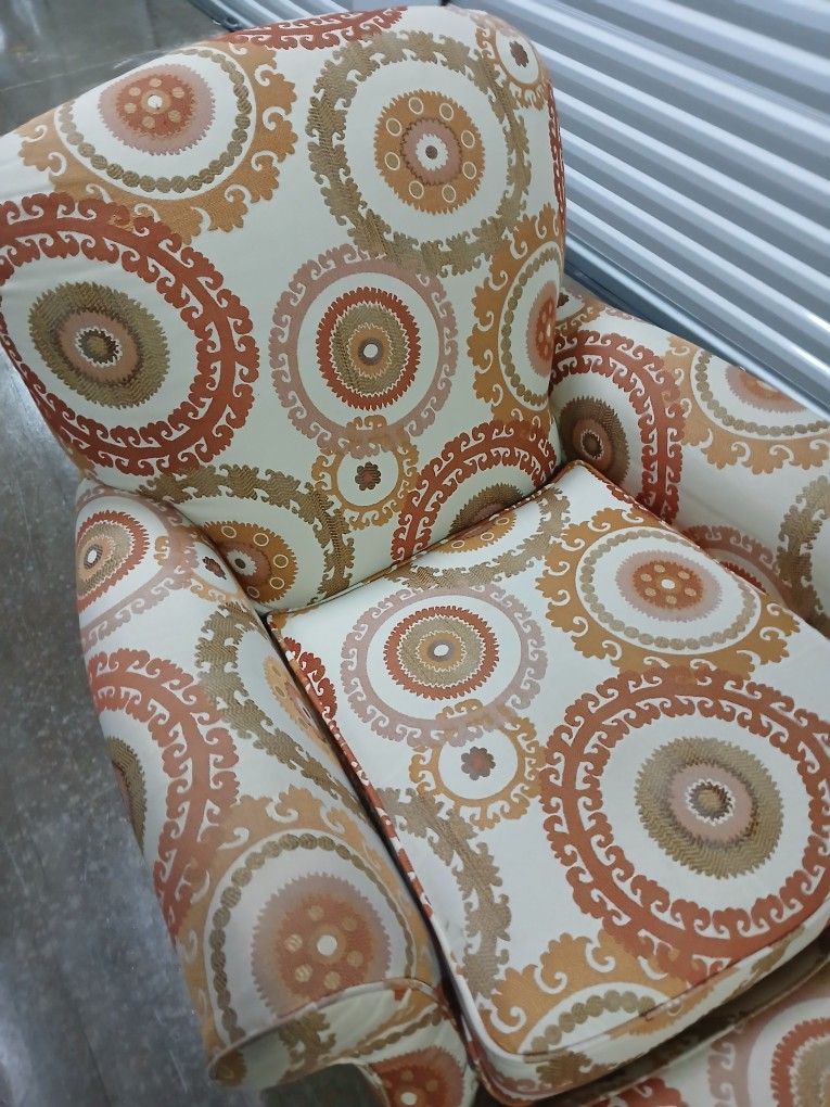 Mayo Accent Chair With Ottoman 