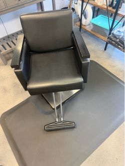 Salon chairs- NEED hydraulics replaced!!