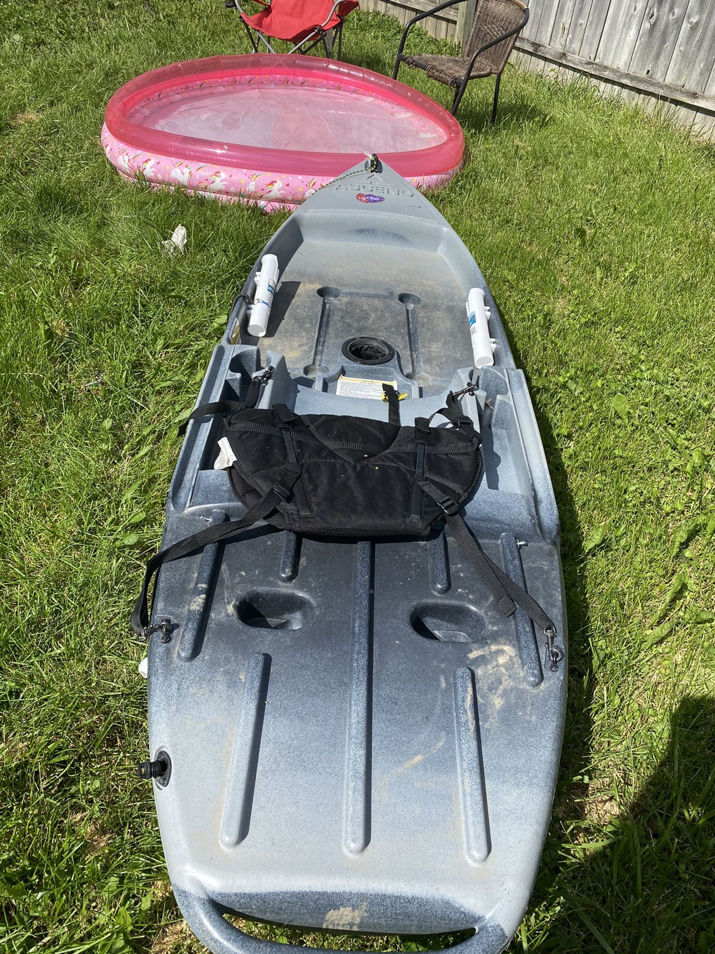 Ascend 9R sport sit on kayak for Sale in Indianapolis, IN OfferUp