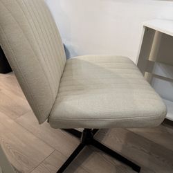 Wide Desk Chair