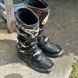 Moto Boots