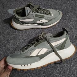 Men's Reebok Shoes Size 11